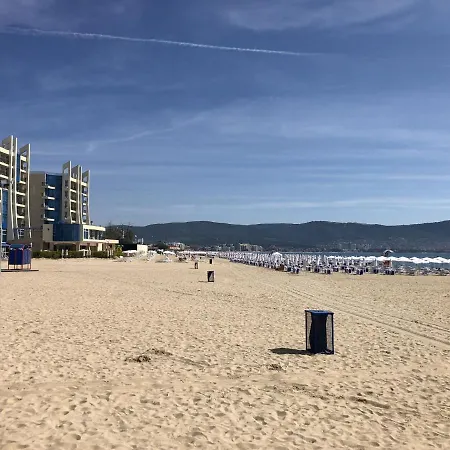 Miramar Palace -apartament 211s * ساني بيتش